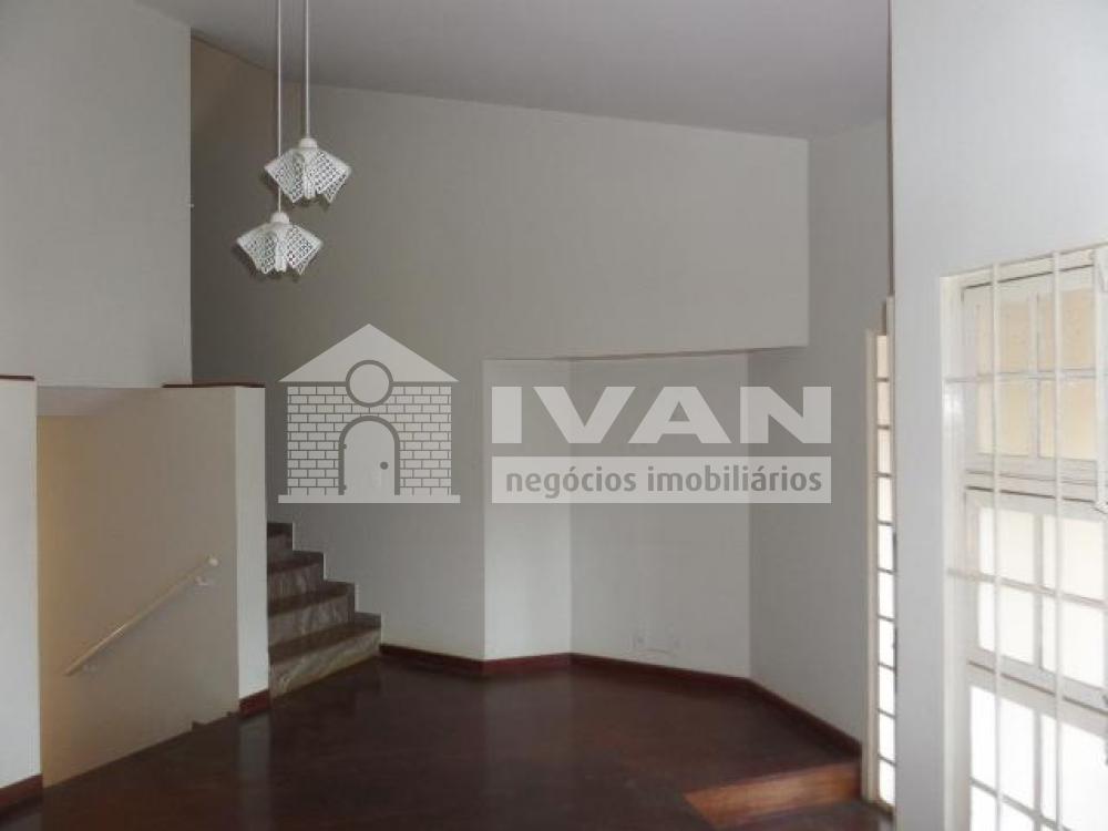 Alugar Casa / Padrão em Uberlândia R$ 2.350,00 - Foto 12