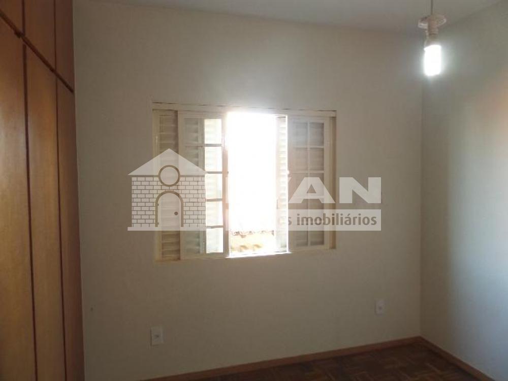 Alugar Casa / Padrão em Uberlândia R$ 2.350,00 - Foto 30