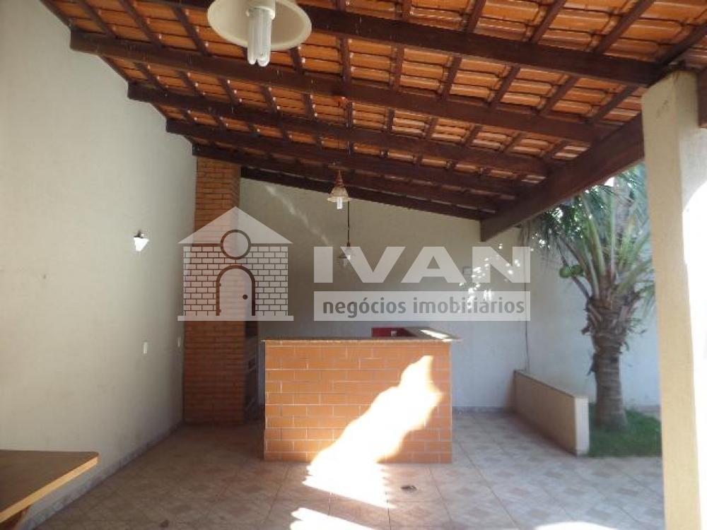Alugar Casa / Padrão em Uberlândia R$ 2.350,00 - Foto 6
