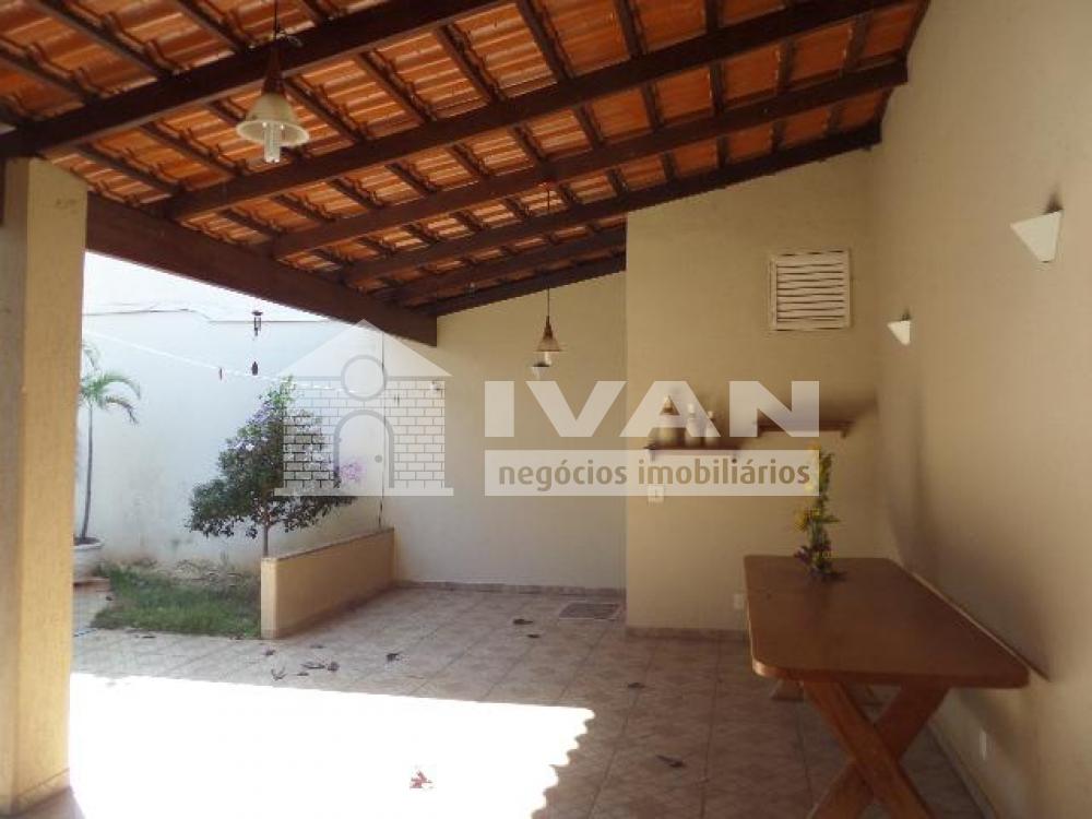 Alugar Casa / Padrão em Uberlândia R$ 2.350,00 - Foto 5