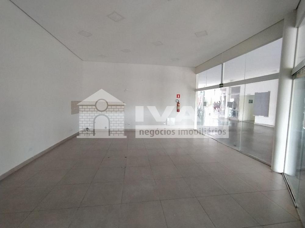 Alugar Comercial / Loja em Uberlândia R$ 2.147,00 - Foto 2