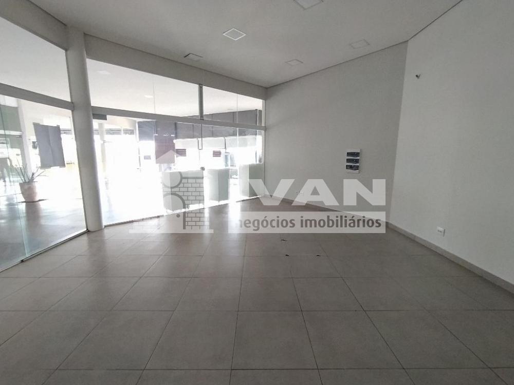 Alugar Comercial / Loja em Uberlândia R$ 2.147,00 - Foto 4