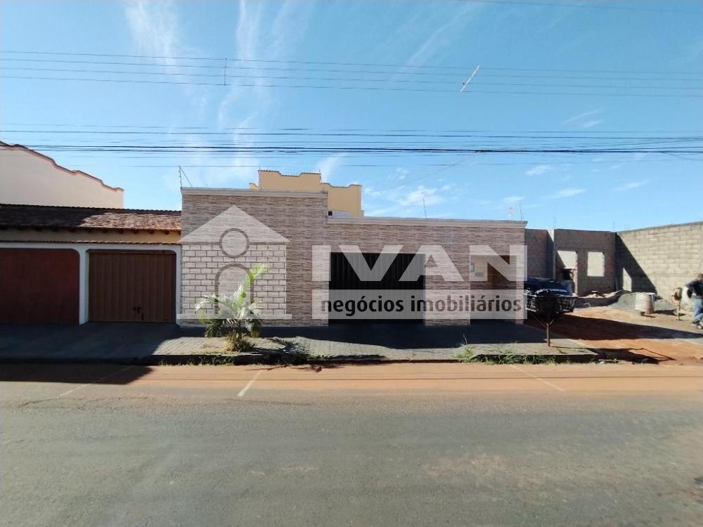 Alugar Apartamento / Padrão em Uberlândia R$ 1.800,00 - Foto 1