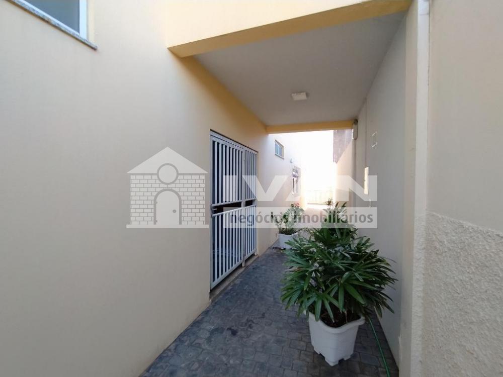 Alugar Apartamento / Padrão em Uberlândia R$ 1.800,00 - Foto 5