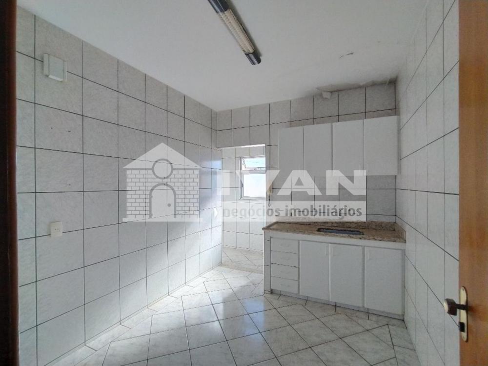 Alugar Apartamento / Padrão em Uberlândia R$ 1.800,00 - Foto 12