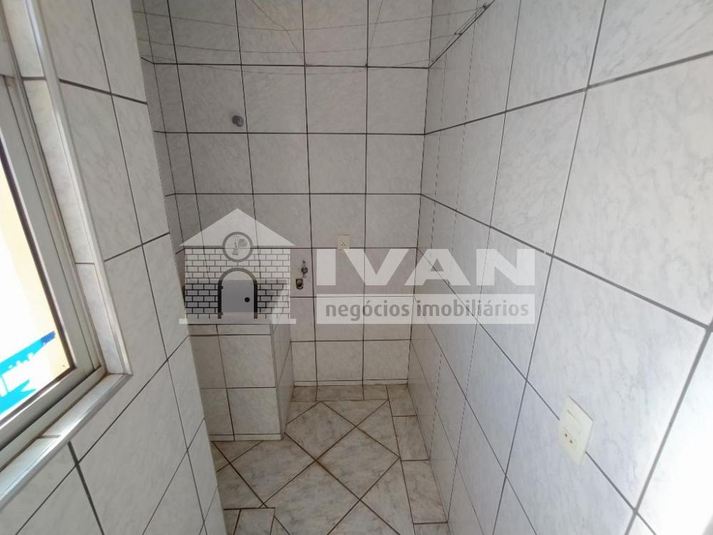 Alugar Apartamento / Padrão em Uberlândia R$ 1.800,00 - Foto 13