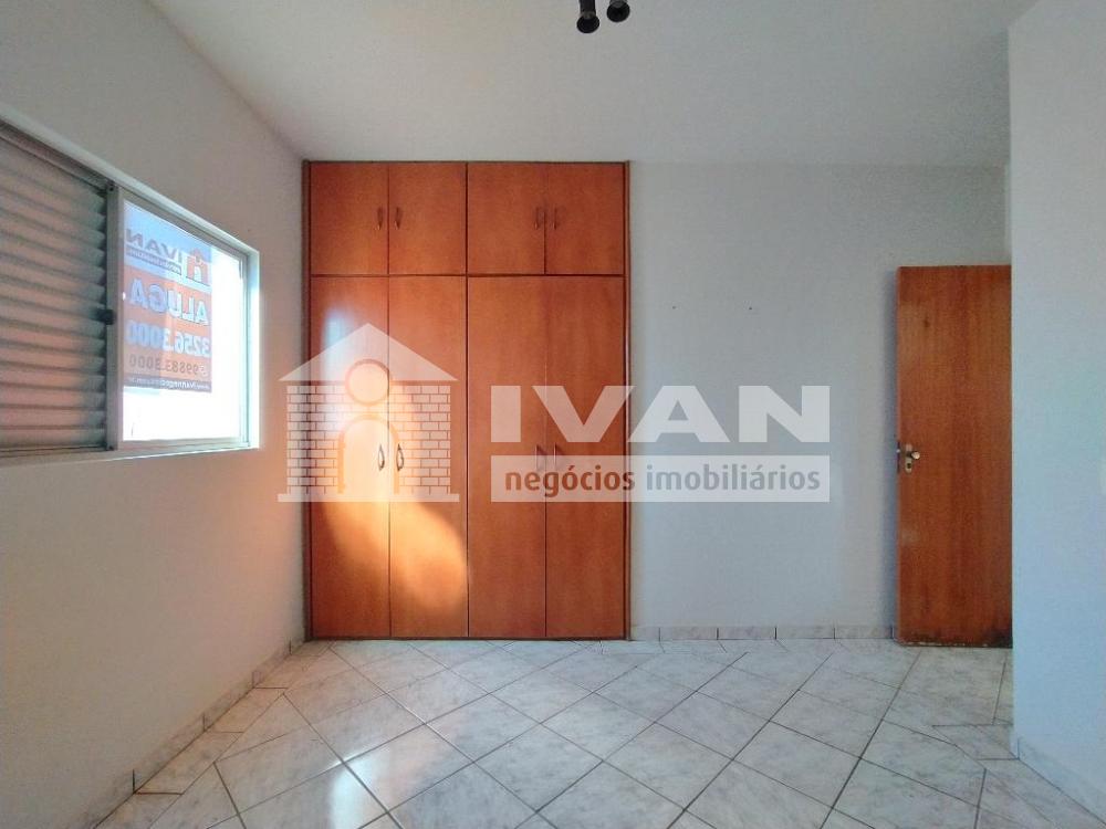 Alugar Apartamento / Padrão em Uberlândia R$ 1.800,00 - Foto 20