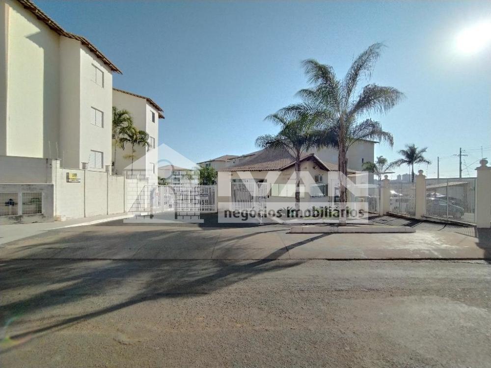 Alugar Apartamento / Padrão em Uberlândia R$ 1.850,00 - Foto 1