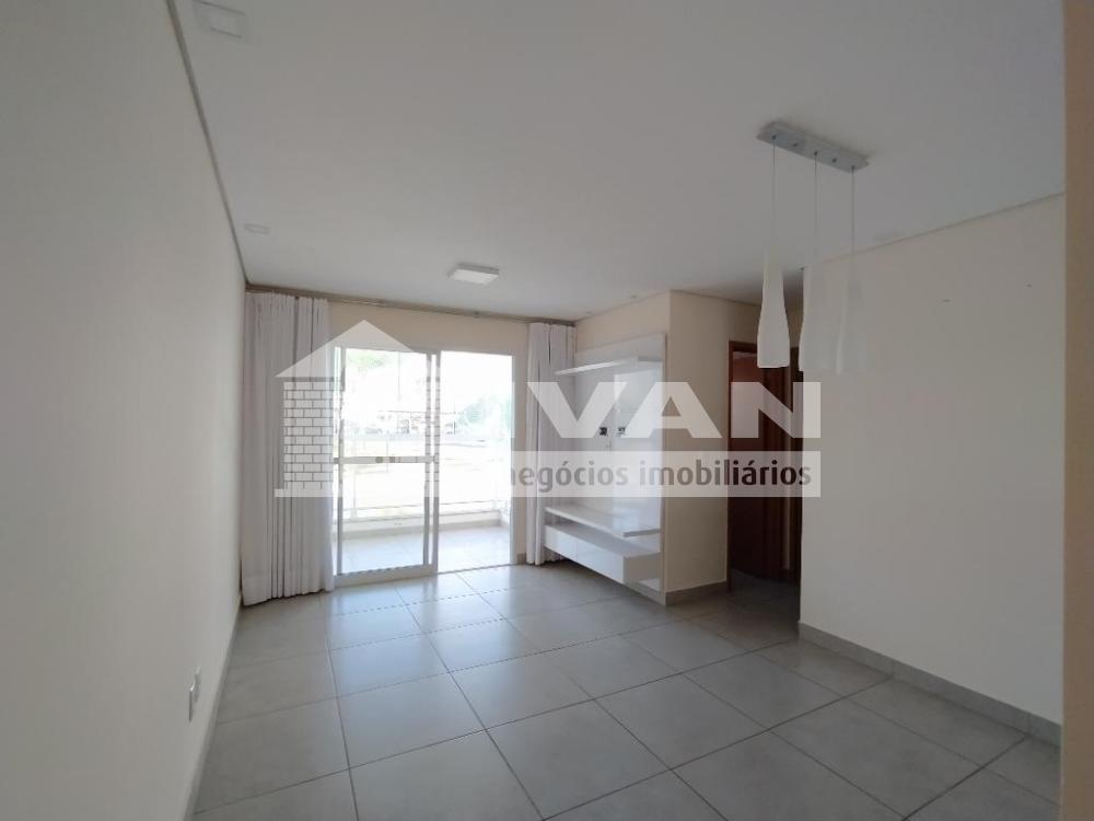 Alugar Apartamento / Padrão em Uberlândia R$ 1.850,00 - Foto 10