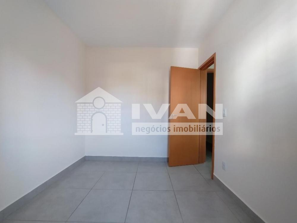 Alugar Apartamento / Padrão em Uberlândia R$ 1.850,00 - Foto 19