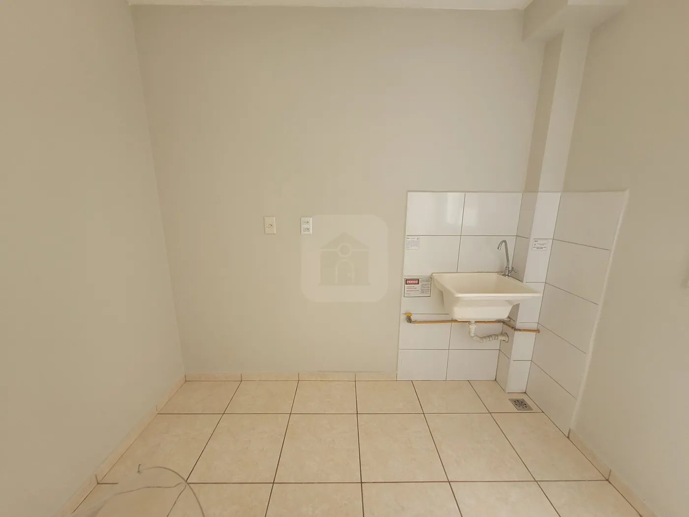 Alugar Apartamento / Padrão em Uberlândia R$ 950,00 - Foto 8