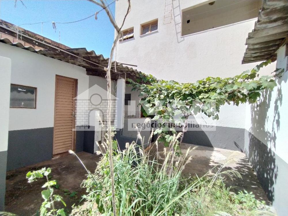 Alugar Casa / Colônia em Uberlândia R$ 950,00 - Foto 2