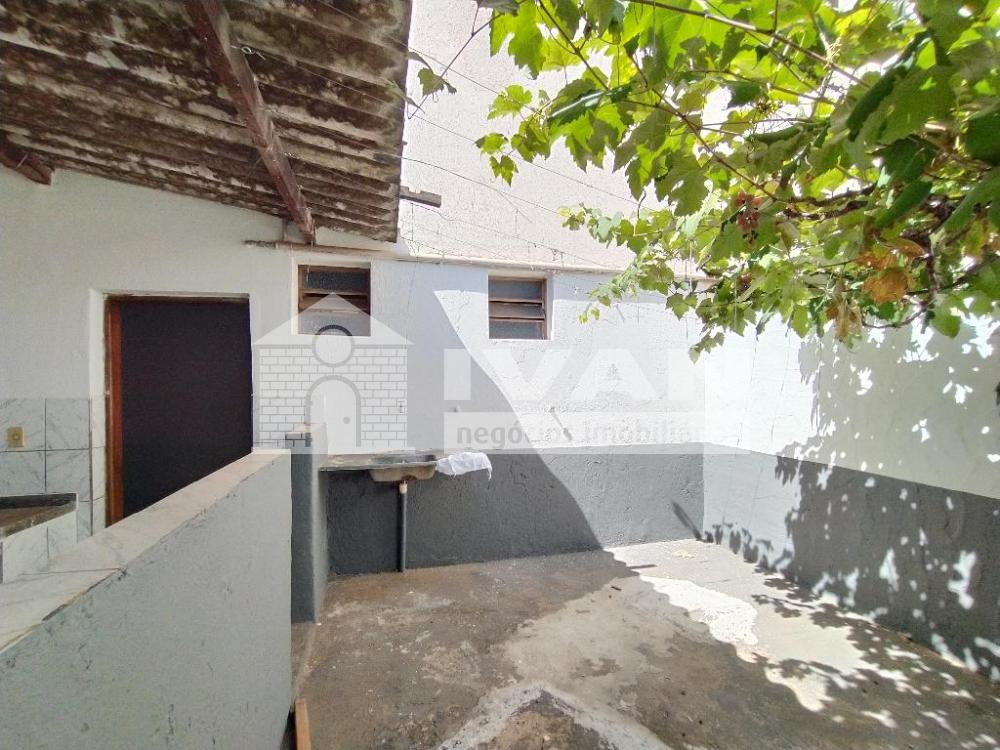 Alugar Casa / Colônia em Uberlândia R$ 950,00 - Foto 3
