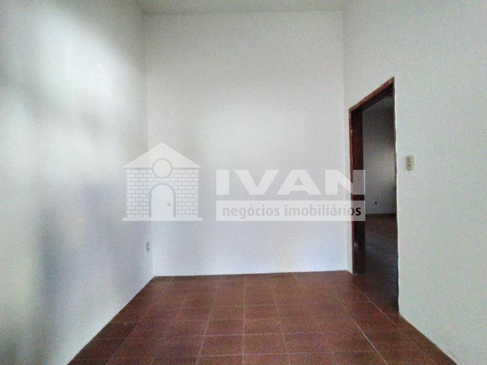 Alugar Casa / Colônia em Uberlândia R$ 950,00 - Foto 11