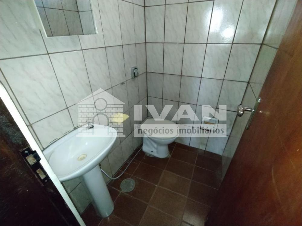 Alugar Casa / Colônia em Uberlândia R$ 950,00 - Foto 10