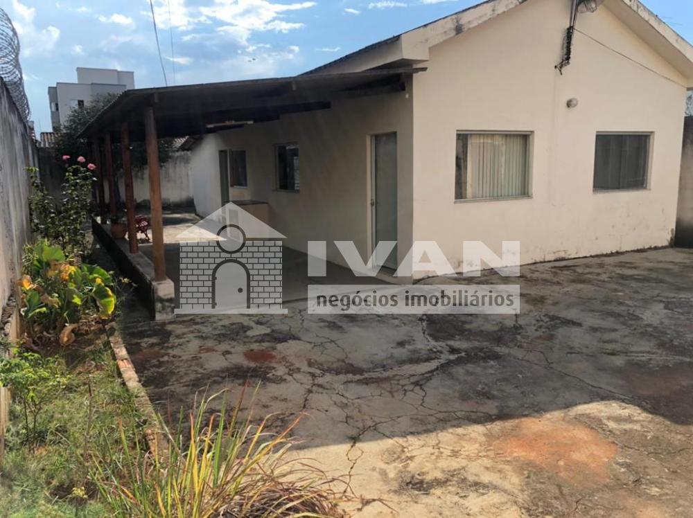 Comprar Casa / Padrão em Uberlândia R$ 590.000,00 - Foto 3