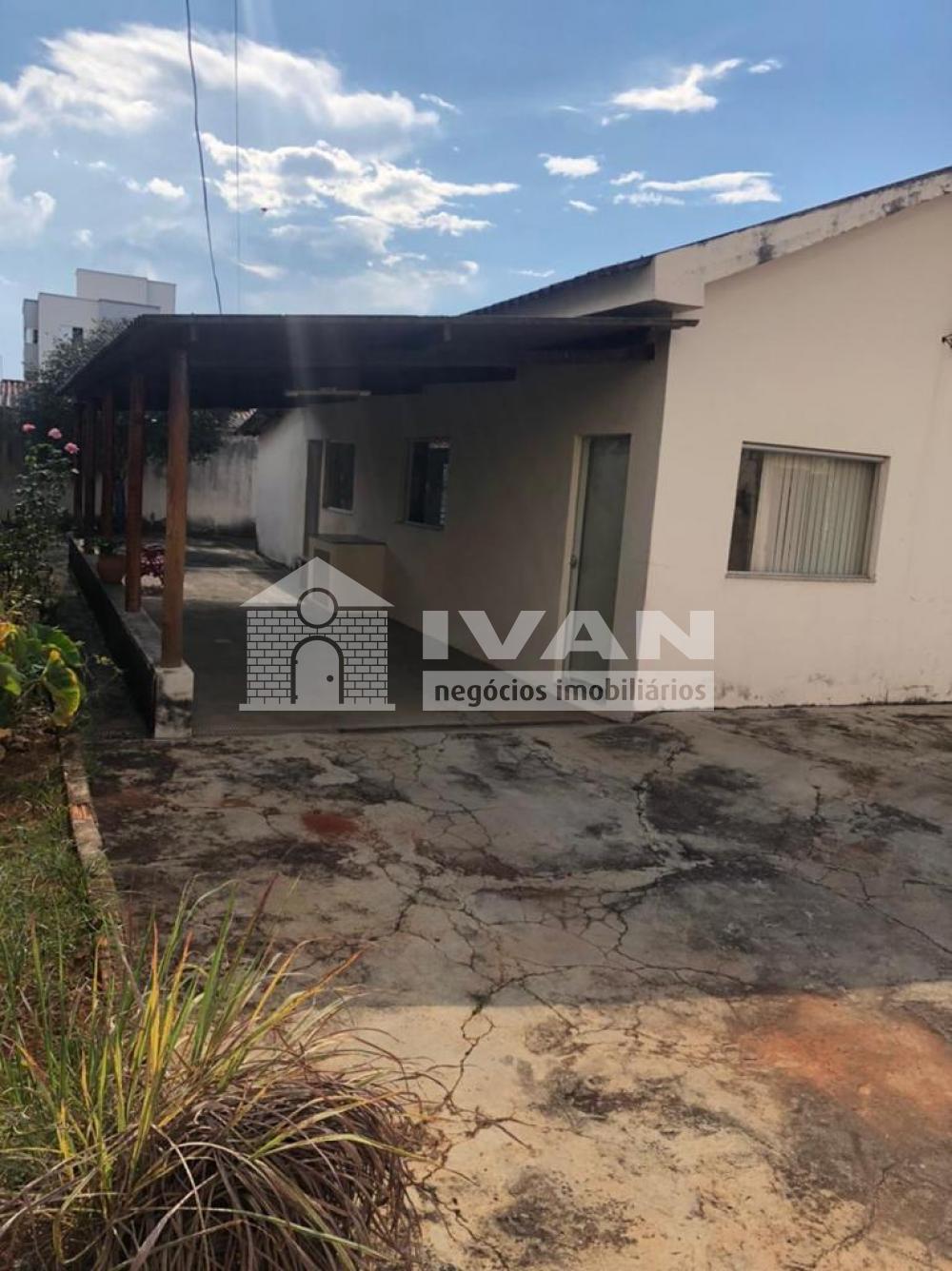 Comprar Casa / Padrão em Uberlândia R$ 590.000,00 - Foto 4