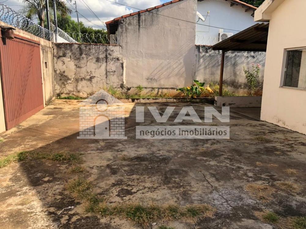 Comprar Casa / Padrão em Uberlândia R$ 590.000,00 - Foto 6
