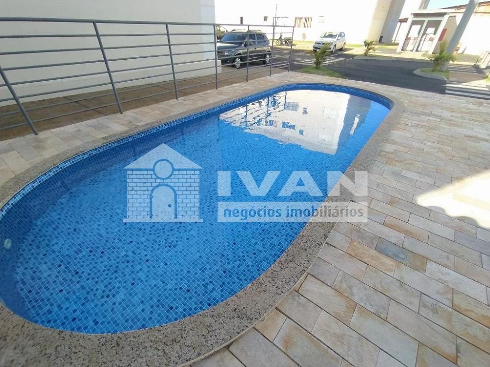 Alugar Apartamento / Padrão em Uberlândia R$ 1.200,00 - Foto 1