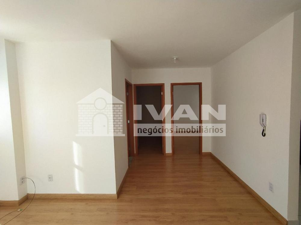 Alugar Apartamento / Padrão em Uberlândia R$ 1.200,00 - Foto 10