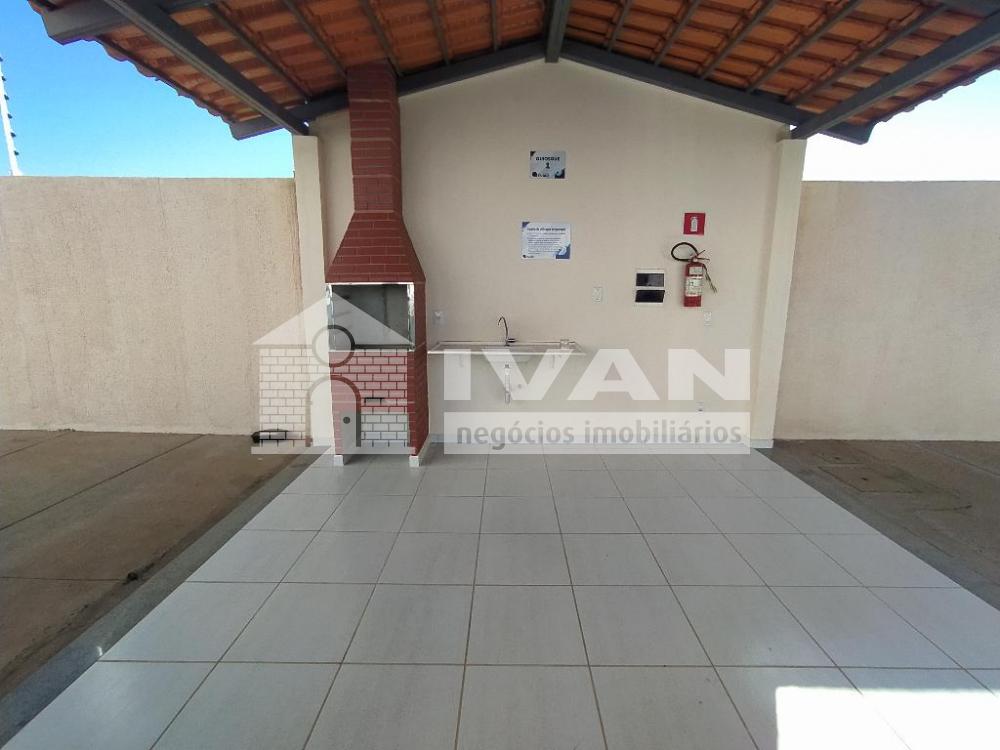 Alugar Apartamento / Padrão em Uberlândia R$ 1.200,00 - Foto 19
