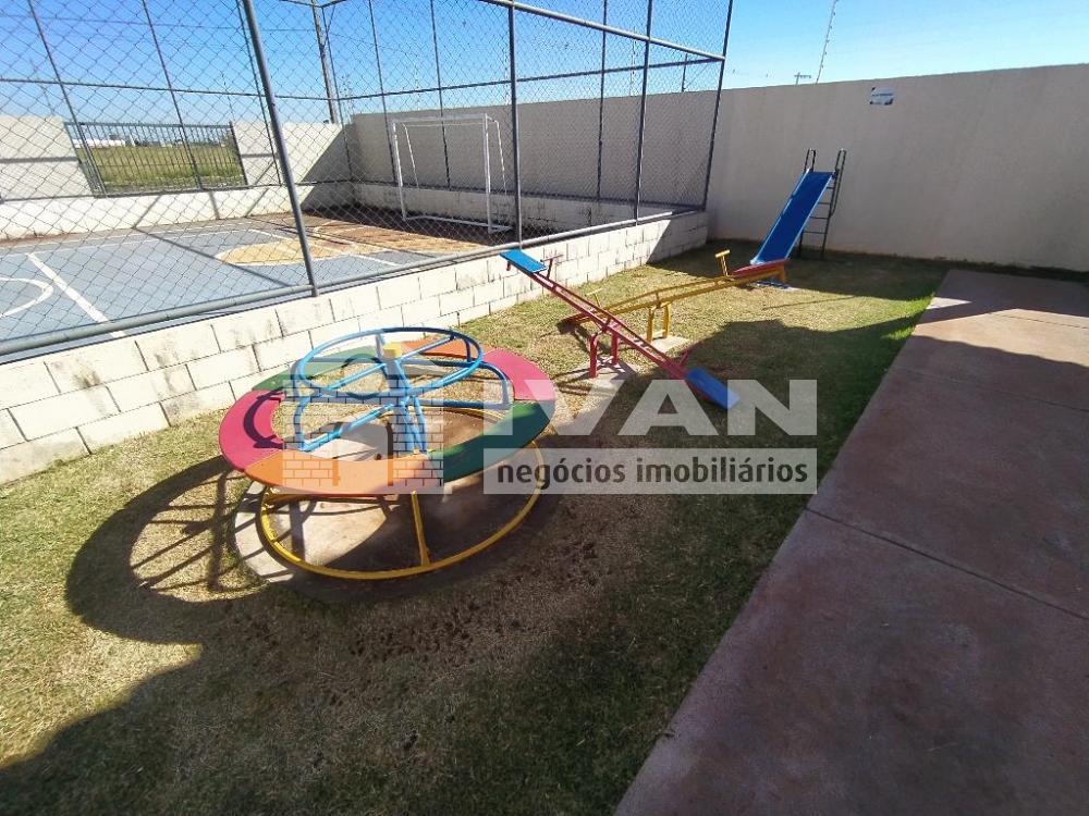 Alugar Apartamento / Padrão em Uberlândia R$ 1.200,00 - Foto 20