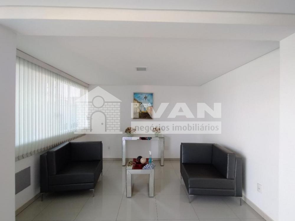 Alugar Apartamento / Padrão em Uberlândia R$ 2.800,00 - Foto 7