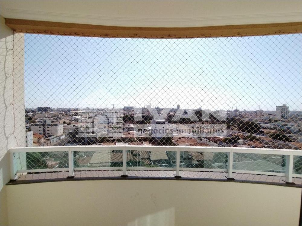 Alugar Apartamento / Padrão em Uberlândia R$ 2.800,00 - Foto 15