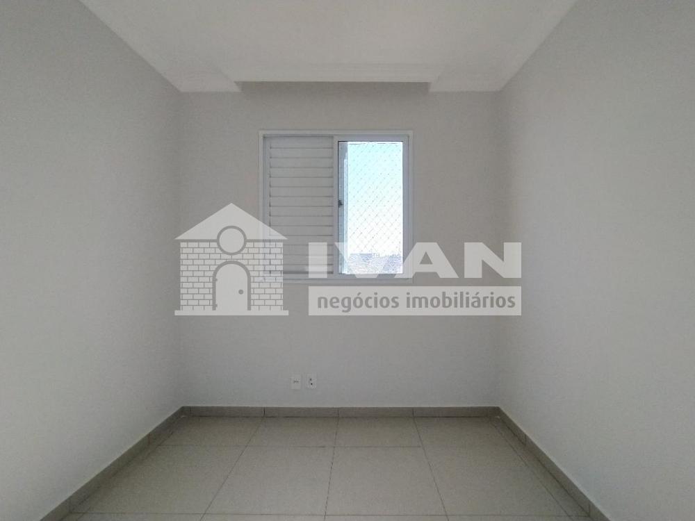 Alugar Apartamento / Padrão em Uberlândia R$ 2.800,00 - Foto 21