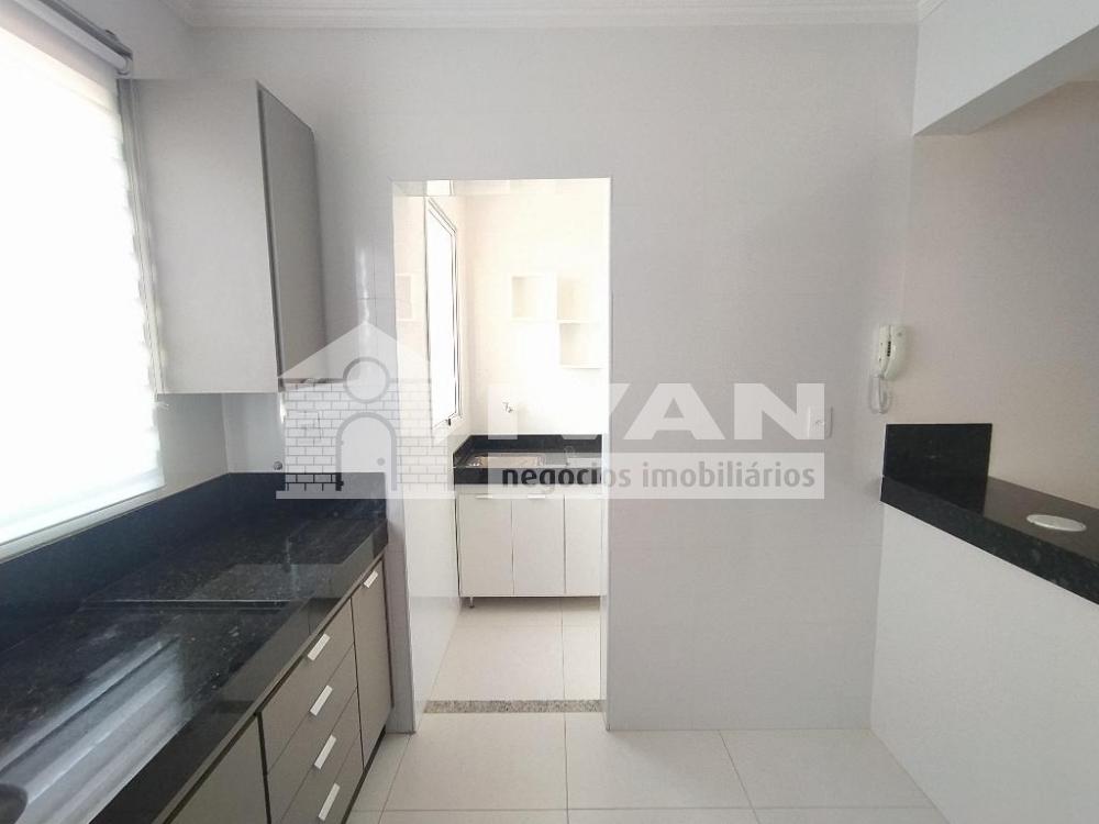 Comprar Apartamento / Padrão em Uberlândia R$ 340.000,00 - Foto 12