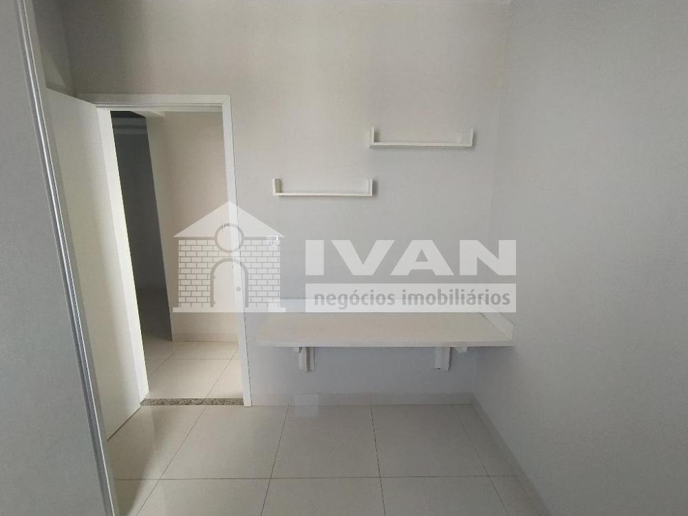 Comprar Apartamento / Padrão em Uberlândia R$ 340.000,00 - Foto 6