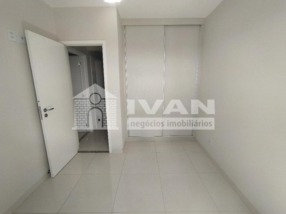 Comprar Apartamento / Padrão em Uberlândia R$ 340.000,00 - Foto 8