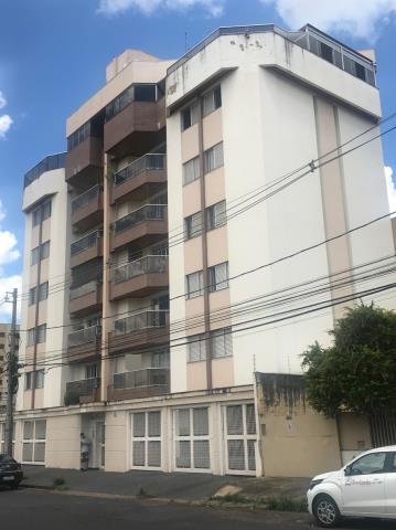 Comprar Apartamento / Padrão em Uberlândia R$ 470.000,00 - Foto 1