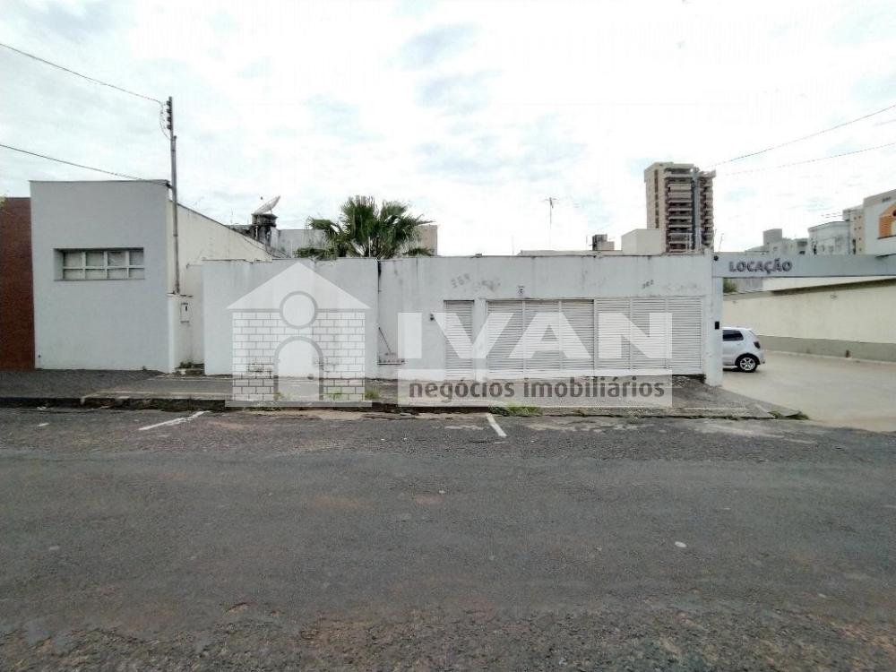 Alugar Casa / Padrão em Uberlândia R$ 9.000,00 - Foto 1 Alugar Casa / Padrão em Uberlândia R$ 9.000,00 - Foto 1
