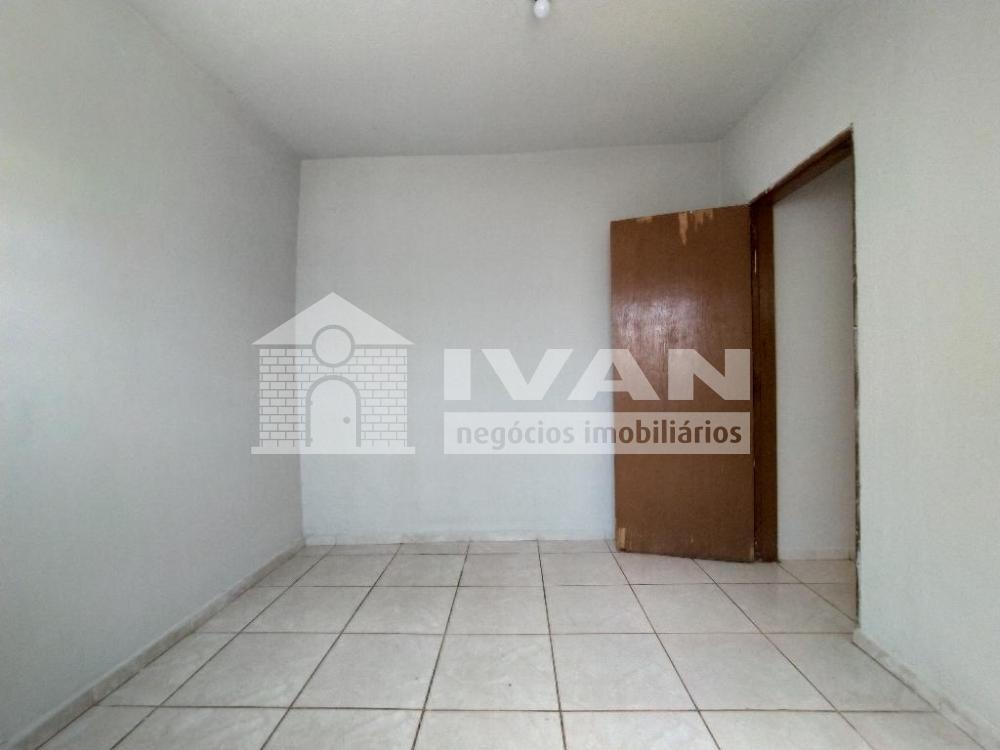 Alugar Casa / Padrão em Uberlândia R$ 746,00 - Foto 14