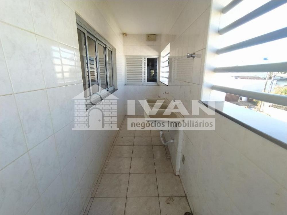 Alugar Casa / Padrão em Uberlândia R$ 2.900,00 - Foto 28