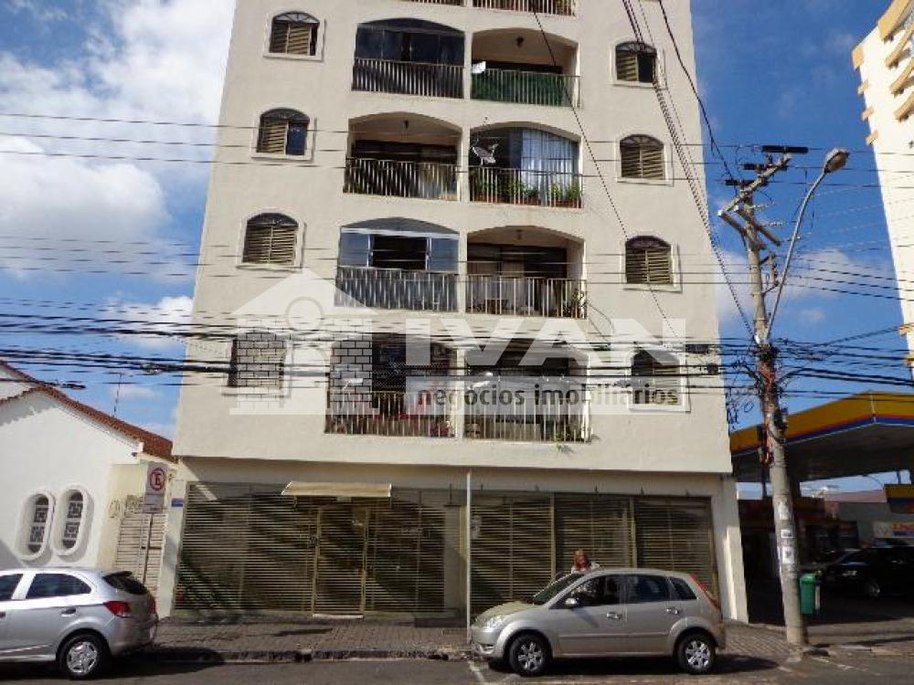 Alugar Apartamento / Padrão em Uberlândia R$ 1.100,00 - Foto 1