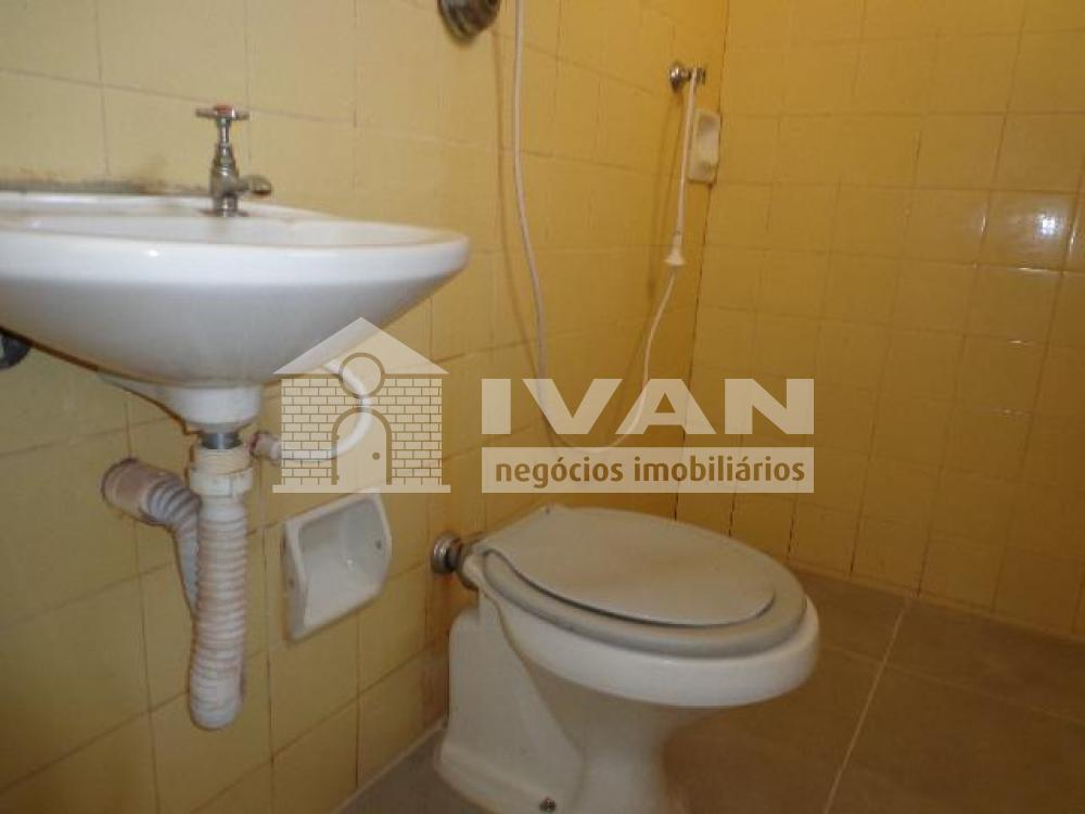 Alugar Apartamento / Padrão em Uberlândia R$ 1.100,00 - Foto 12