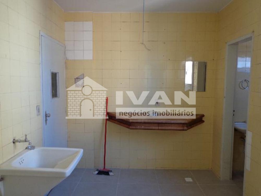 Alugar Apartamento / Padrão em Uberlândia R$ 1.100,00 - Foto 6