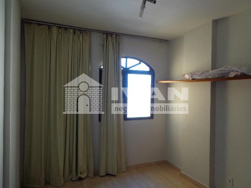 Alugar Apartamento / Padrão em Uberlândia R$ 1.100,00 - Foto 14