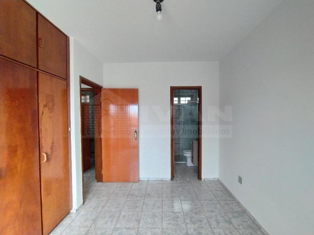 Alugar Apartamento / Padrão em Uberlândia R$ 1.600,00 - Foto 21
