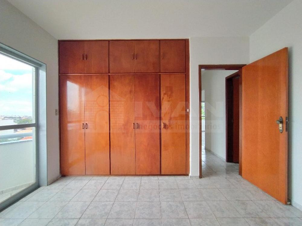 Alugar Apartamento / Padrão em Uberlândia R$ 1.600,00 - Foto 19