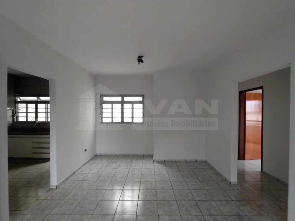 Alugar Apartamento / Padrão em Uberlândia R$ 1.600,00 - Foto 6