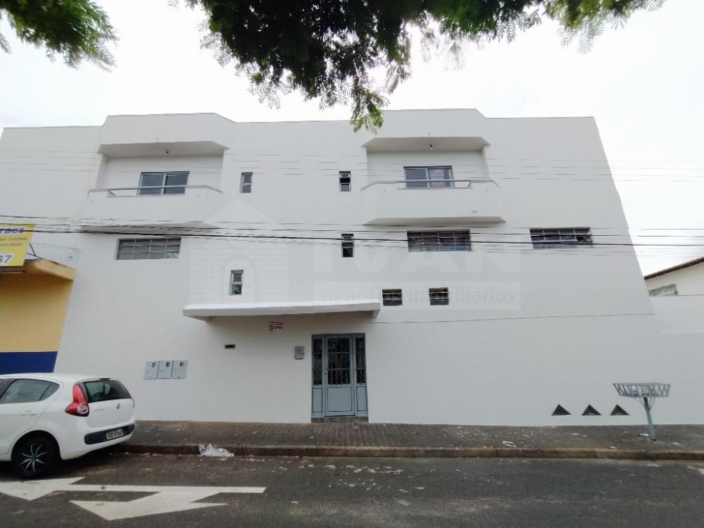 Alugar Apartamento / Padrão em Uberlândia R$ 1.600,00 - Foto 1 Alugar Apartamento / Padrão em Uberlândia R$ 1.600,00 - Foto 1