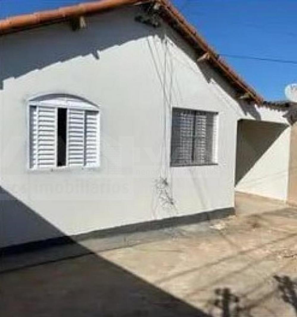 Comprar Casa / Padrão em Uberlândia R$ 275.000,00 - Foto 1