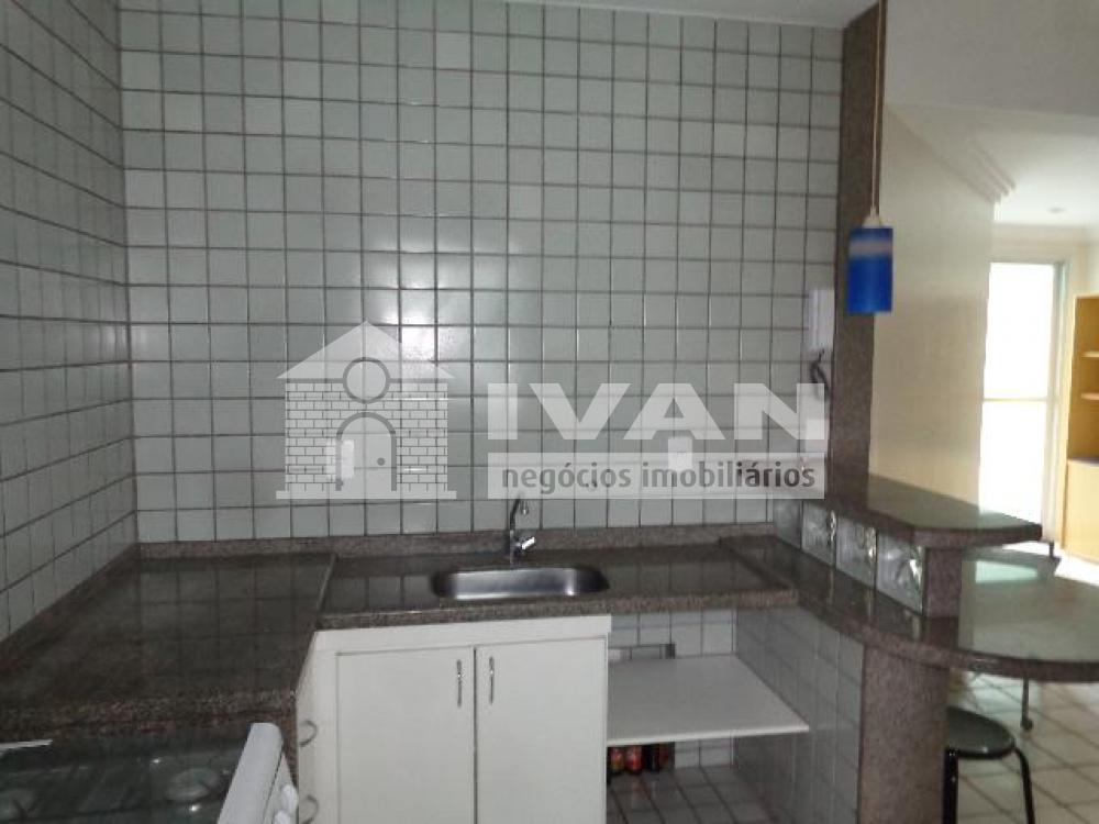 Alugar Apartamento / Padrão em Uberlândia R$ 2.300,00 - Foto 4