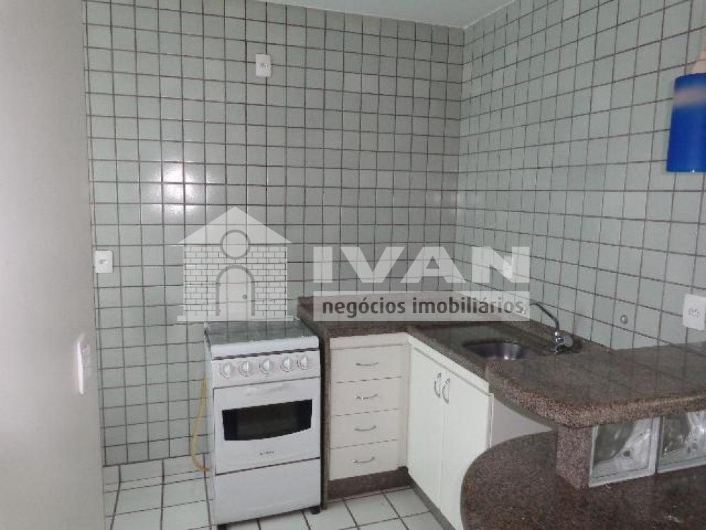 Alugar Apartamento / Padrão em Uberlândia R$ 2.300,00 - Foto 5