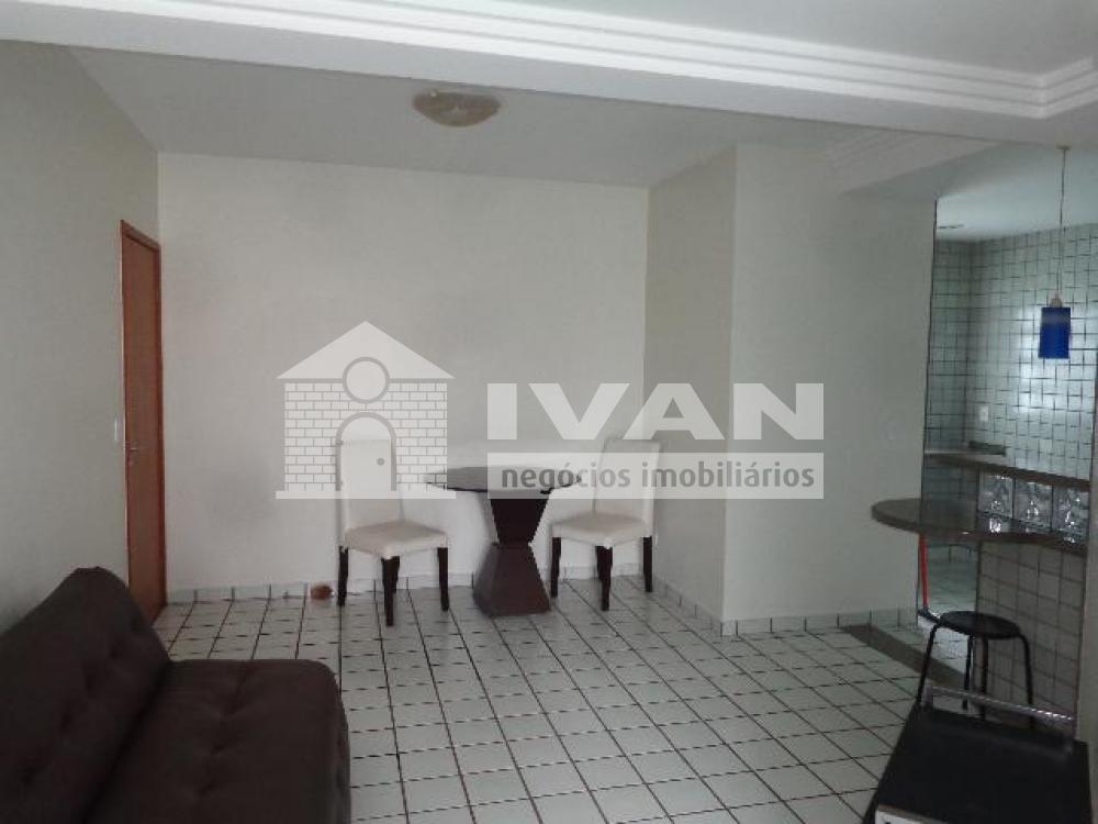 Alugar Apartamento / Padrão em Uberlândia R$ 2.300,00 - Foto 6