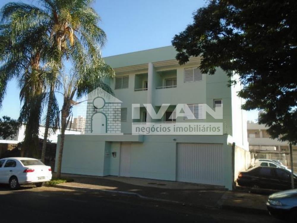 Alugar Apartamento / Padrão em Uberlândia R$ 2.300,00 - Foto 1