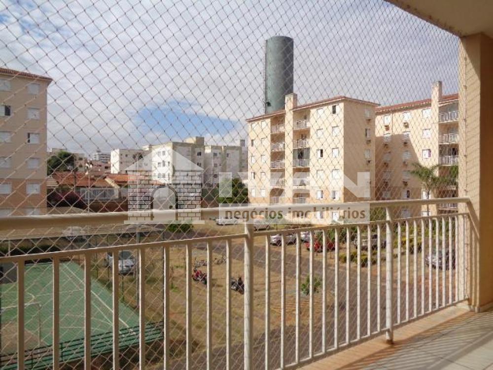 Comprar Apartamento / Padrão em Uberlândia R$ 220.000,00 - Foto 11